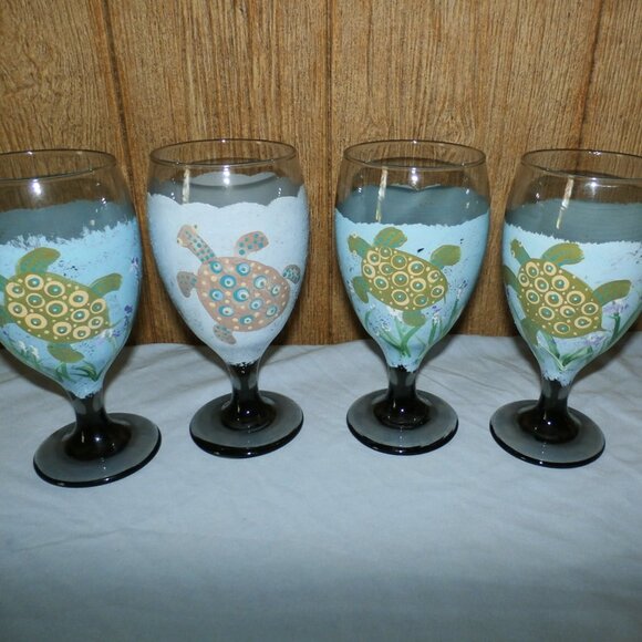 Set of  4  Hand Painted Water Goblet Drinking Glasses  with  Sea Turtles Design - Picture 2 of 13